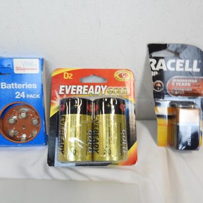 7 Packs of Various Batteries: Duracell AAA, D2, 9V, Hearing Aid Batteries - New