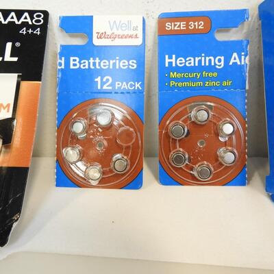 7 Packs of Various Batteries: Duracell AAA, D2, 9V, Hearing Aid Batteries - New