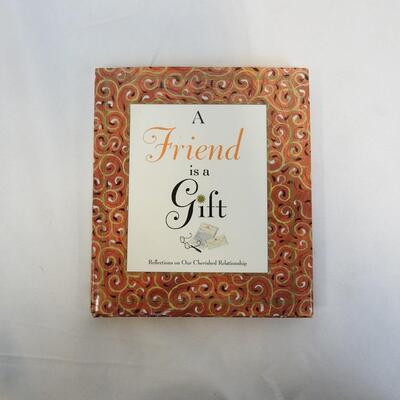 Media Lot: 2 Books on Friendship, The SpongeBob Movie - New