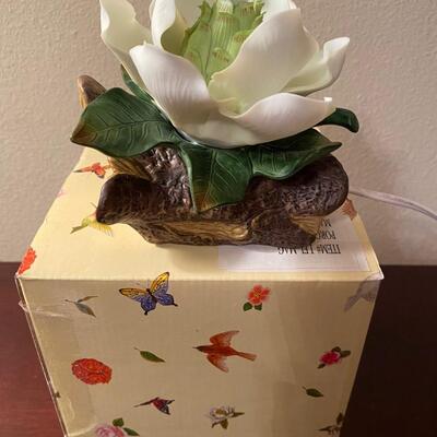Porcelain magnolia nightlight - NEW