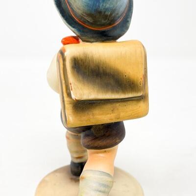 HUMMEL â€œSCHOOL BOYâ€ #82 GOEBEL WEST GERMANY VINTAGE FIGURINE