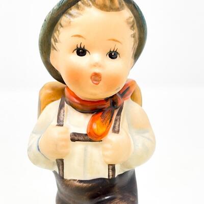 HUMMEL â€œSCHOOL BOYâ€ #82 GOEBEL WEST GERMANY VINTAGE FIGURINE