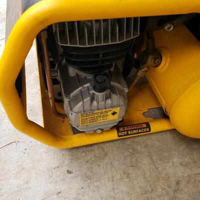 Dewalt Emglo compressor, like new!