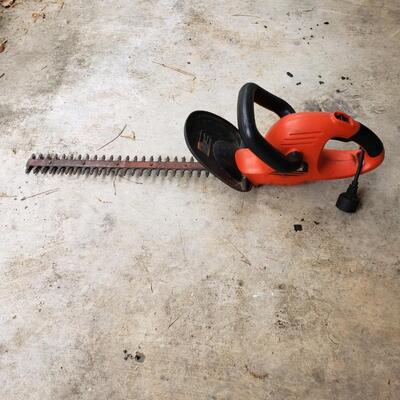 Black & Decker hedge trimmer