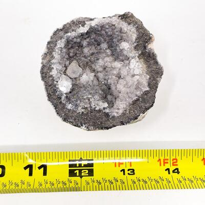 QUARTZ? GEODE SPLIT ROCK