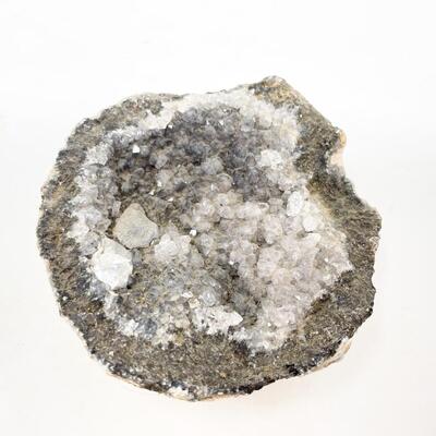 QUARTZ? GEODE SPLIT ROCK