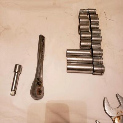 30 pieces of used but not abused c Craftsman tools