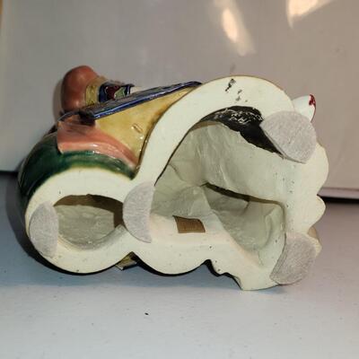 Porcelain/ceramic Asian figurine
