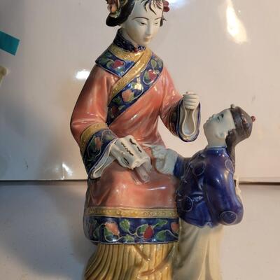 Porcelain/ceramic Asian figurine