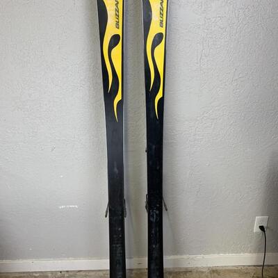 #1 Titan Blizzard 8.2 Gray/Yellow Skis (length 182) with bindings