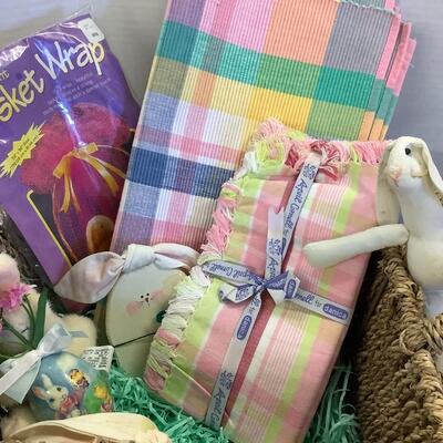 998 Lot of April Cornell Placemats Easter Basket