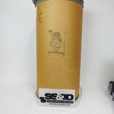 34 Gallon Drum with Locking Lid 17" Round  35" deep Great for storing quilts,