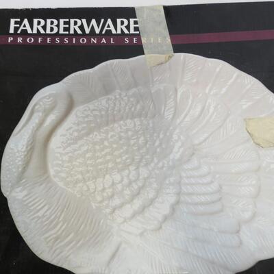 2 Ceramic White Serving Platters 13.5"x 17.5 Turkey Themed