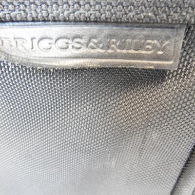 Black Briggs & Riley Luggage w/Wheels: Interior: 10in Deep, Several Pockets