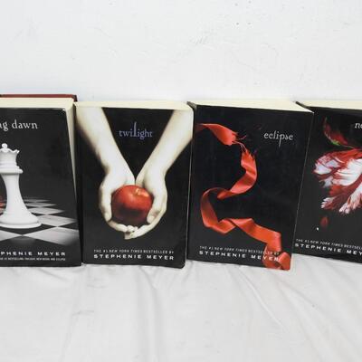 6 Fantasy Fiction Books: (4) Stephanie Meyer, Crystal Moon, Leven Thumps
