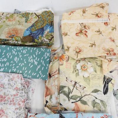 17 pieces Misc Fabric: florals, Stripes, Dots, Swirls, Birds, Roosters