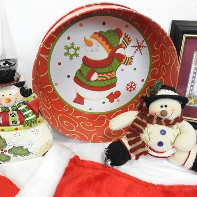 11pc Christmas Winter Snowman Holiday Decor: Table Runner, Stockings, Framed art