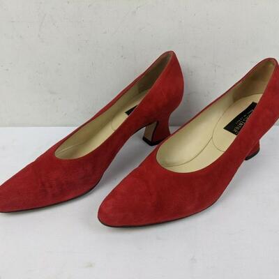 Women's Size 8B Classiques Entier Paradise Red Suede Heels