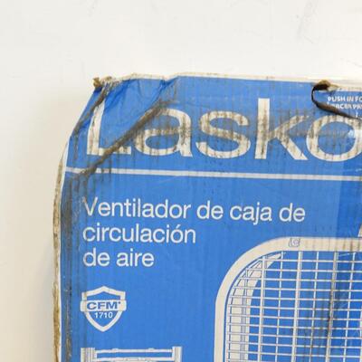 Lasko 20 Box 3-Speed Fan, Model B20200, White - Near New, Missing One Foot