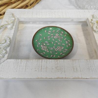 14 pc Decor: Basket, 2 Framed Wildlife Photos, Small Tray, 6 Glass Votives