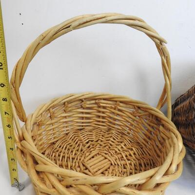 4 Baskets: 3 Light Brown, 1 Dark Brown with side handles. 1 with Tall Handle,