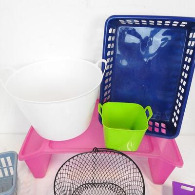 11 pc Plastic Organizing Baskets & Bins. Pink Lap Desk for Kids (needs cleaning)