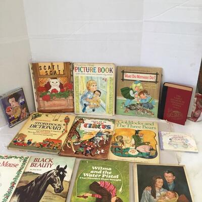 1010 Large LOT of Vintage & Antique Childrenâ€™s Books