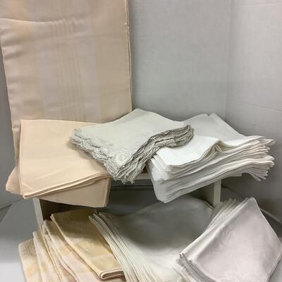 1001 Lot of Table Linens