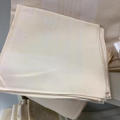 1001 Lot of Table Linens