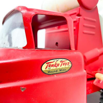 VINTAGE 18â€ TONKA METAL CONCRETE MIXER TRUCK