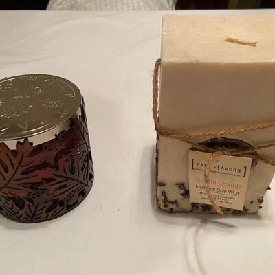 Lot of 2 large candles â€“ Sonoma & Earth Savers