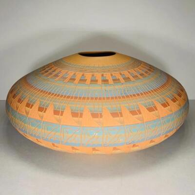 Native American Navajo Signed Pottery - Large