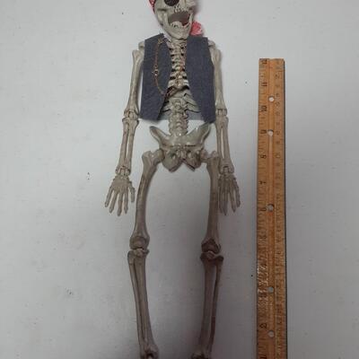 15in tall pirate skeleton