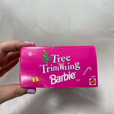 -41- Holiday Season Barbie (1996) | Tree Trimming Barbie (1998)