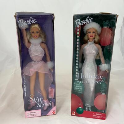 -42- Star Skater Barbie (2000) | Holiday Excitement Barbie (2001)