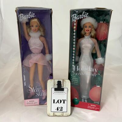 -42- Star Skater Barbie (2000) | Holiday Excitement Barbie (2001)