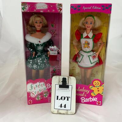-44- Festive Season Barbie (1997) | Holiday Treats Barbie (1997)