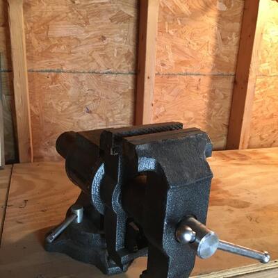 COLUMBIAN Bench Vise with angular & length measurements