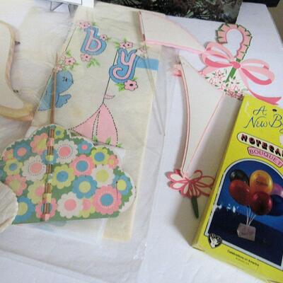 Lot of Older Honeycomb Tissue Decorations