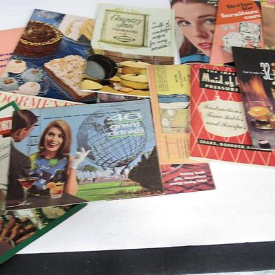Lot of Misc Small Cook Booklets, Advertising Etc.