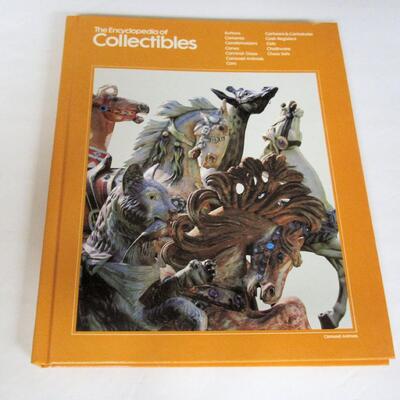 Collectors Encyclopedia Hard Cover Book From Buttons - Chess Sets