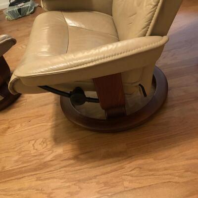 Ekornes Leather Swivel Chair with Foot Stool-Made in Norway. (LR-KM)
