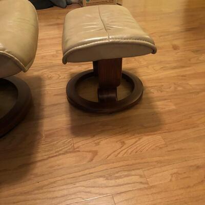 Ekornes Leather Swivel Chair with Foot Stool-Made in Norway. (LR-KM)