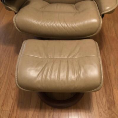 Ekornes Leather Swivel Chair with Foot Stool-Made in Norway. (LR-KM)