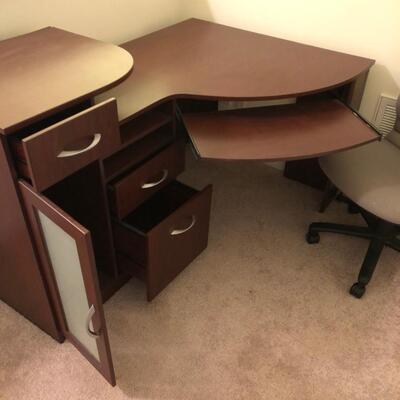 Bush Furniture Brown Corner Desk with Storage and Grey Rolling Office Chair (UO-JF)