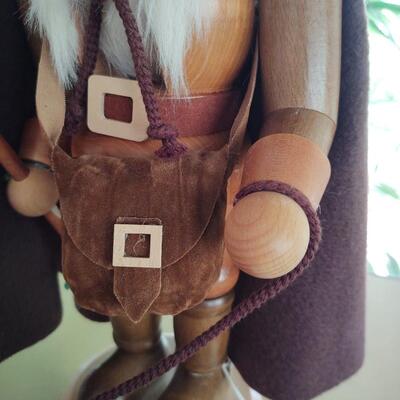 Malckunst Chrisyien Uldeicht 15" Nutcracker