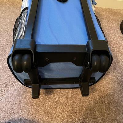 Rolling Insulated Cooler with Matching Picnic Ware  (UR-JF)