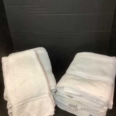 Lot 951. Lot of Charisma Bath/Hand Towels