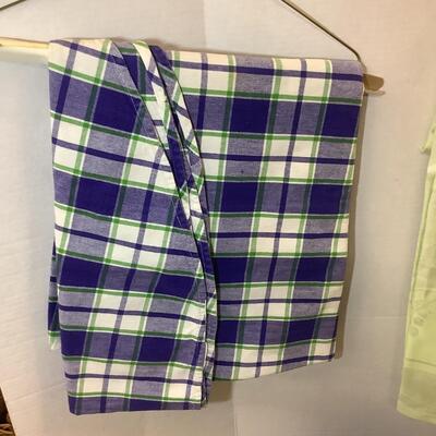 Lot 957. Lot of Table Linens