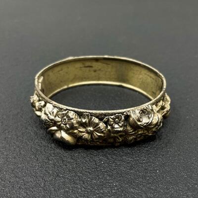 VINTAGE SILVER-TONED HINGED CUFF BRACELET W/ FLORAL DESIGN